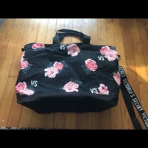 Victoria’s Secret pop up tote/duffel bag